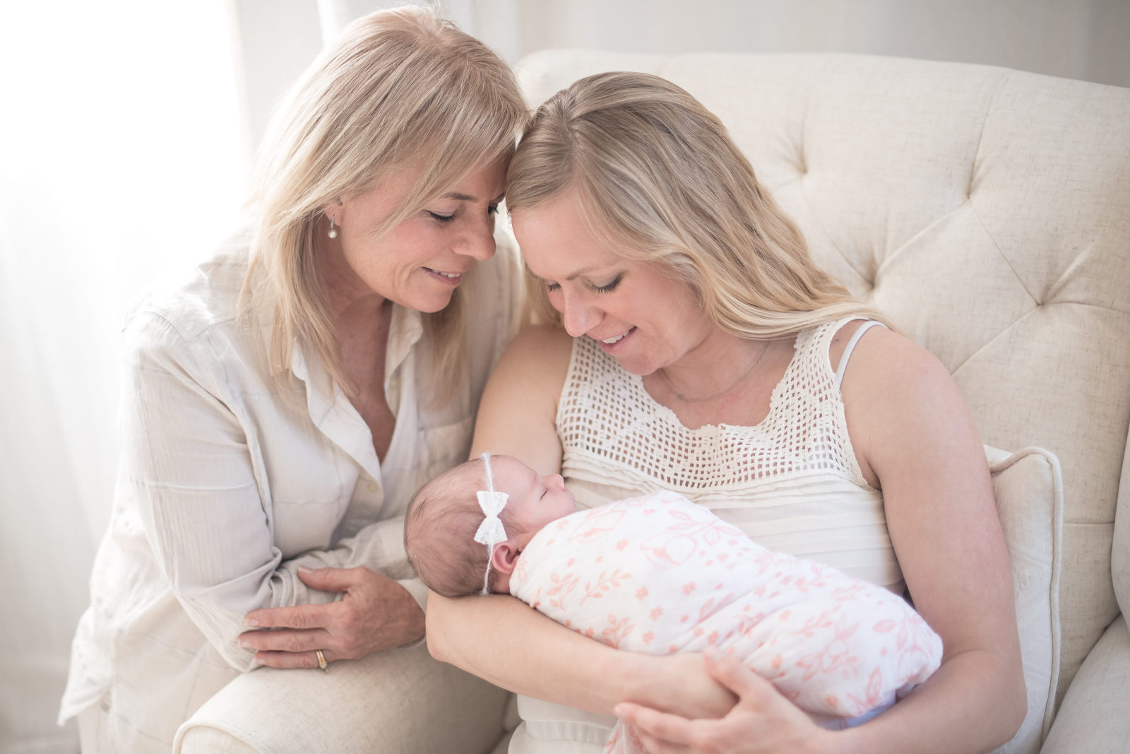 Maternity, newborn, baby & family photography